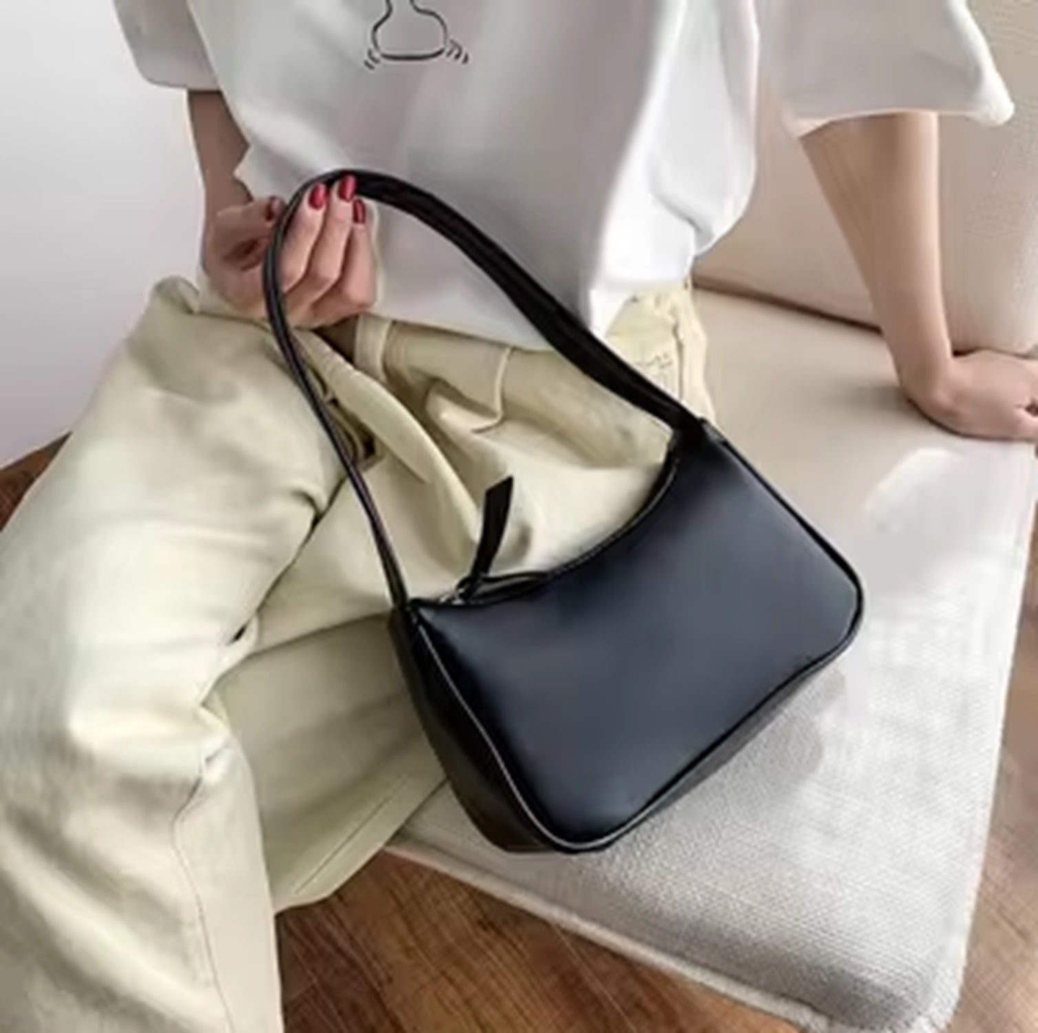 Luxerati Minimalist Black PU Leather Shoulder Bag – Sleek & Stylish Everyday Handbag